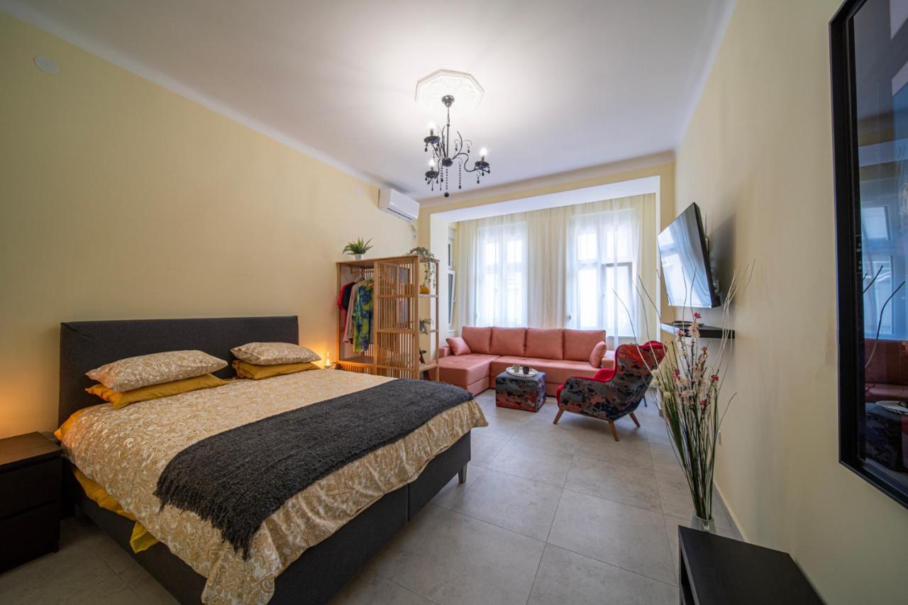 Sunlit Artist Studio Apartment Belgrad Exterior foto