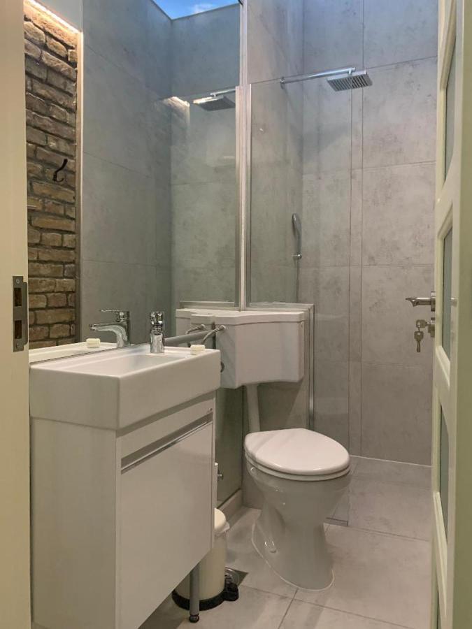 Sunlit Artist Studio Apartment Belgrad Exterior foto